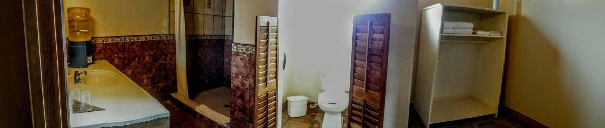 Old Mill Hotel San Quintin Bagian luar foto