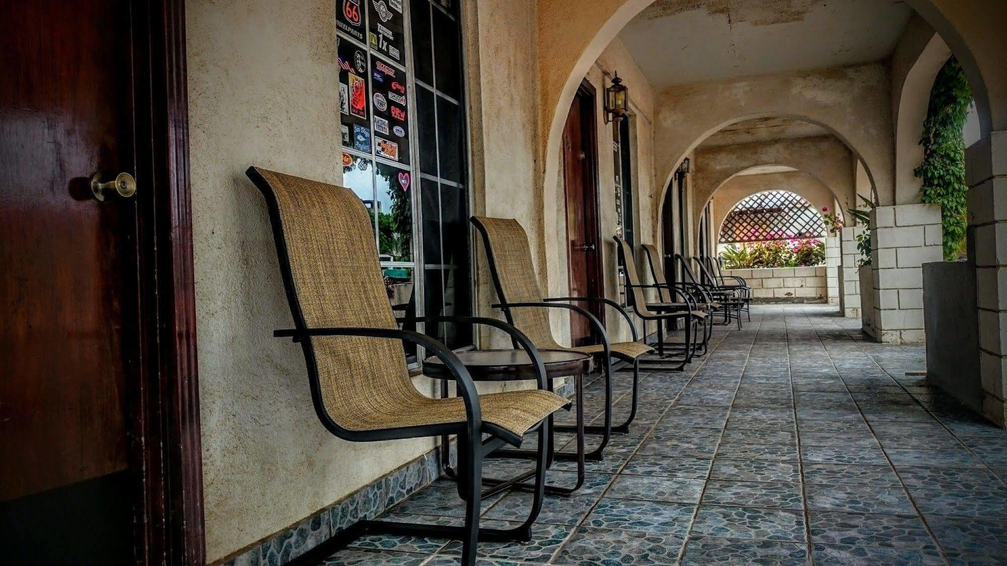 Old Mill Hotel San Quintin Bagian luar foto